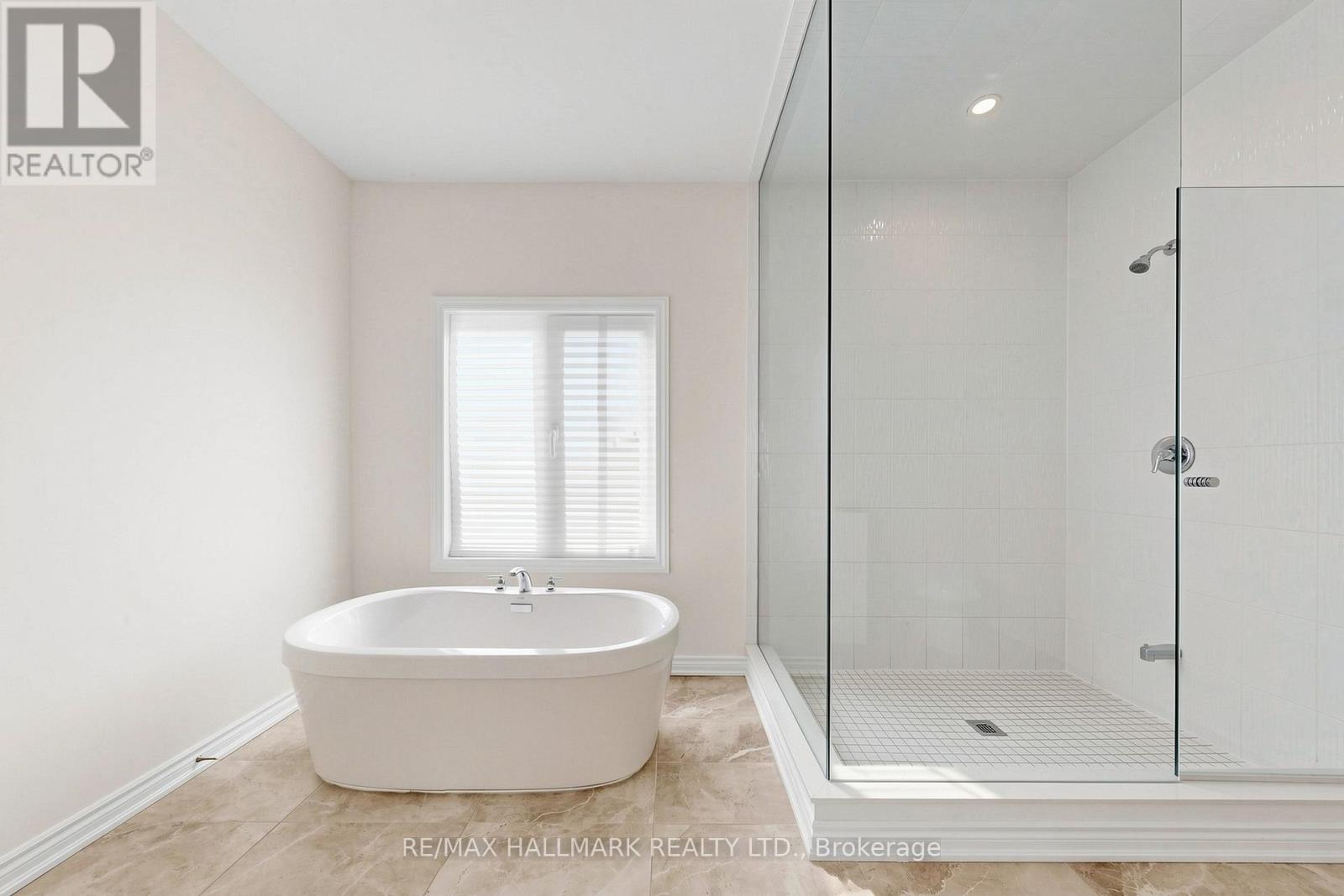 112 Weslock Crescent, Aurora, Ontario  L4G 7Z4 - Photo 31 - N13171106