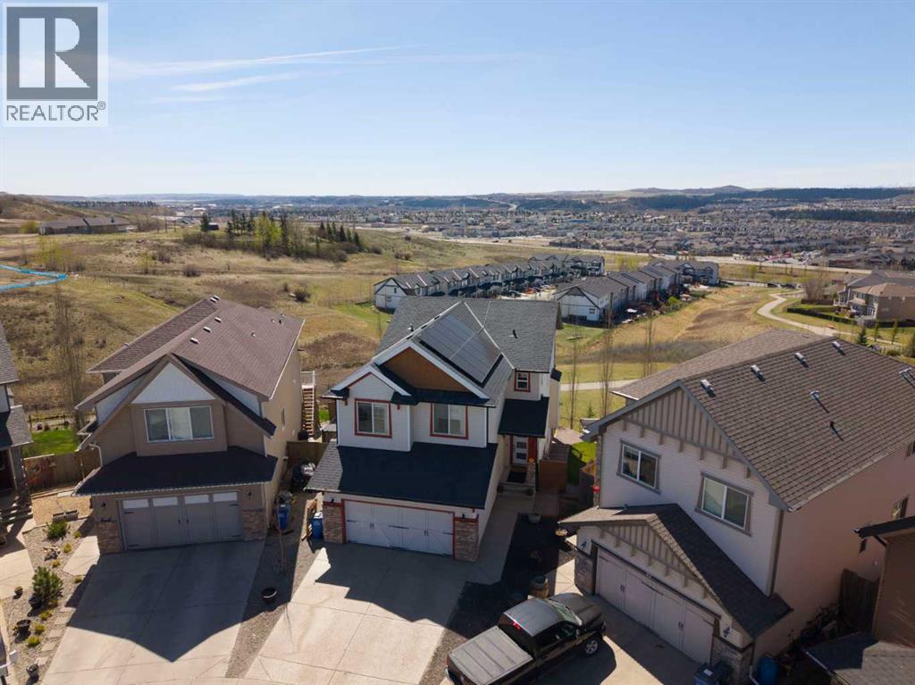 48 Heritage Green, Cochrane, Alberta  T4C 0L3 - Photo 1 - A2291764