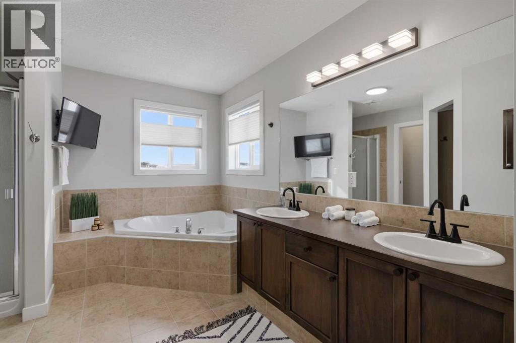48 Heritage Green, Cochrane, Alberta  T4C 0L3 - Photo 20 - A2291764