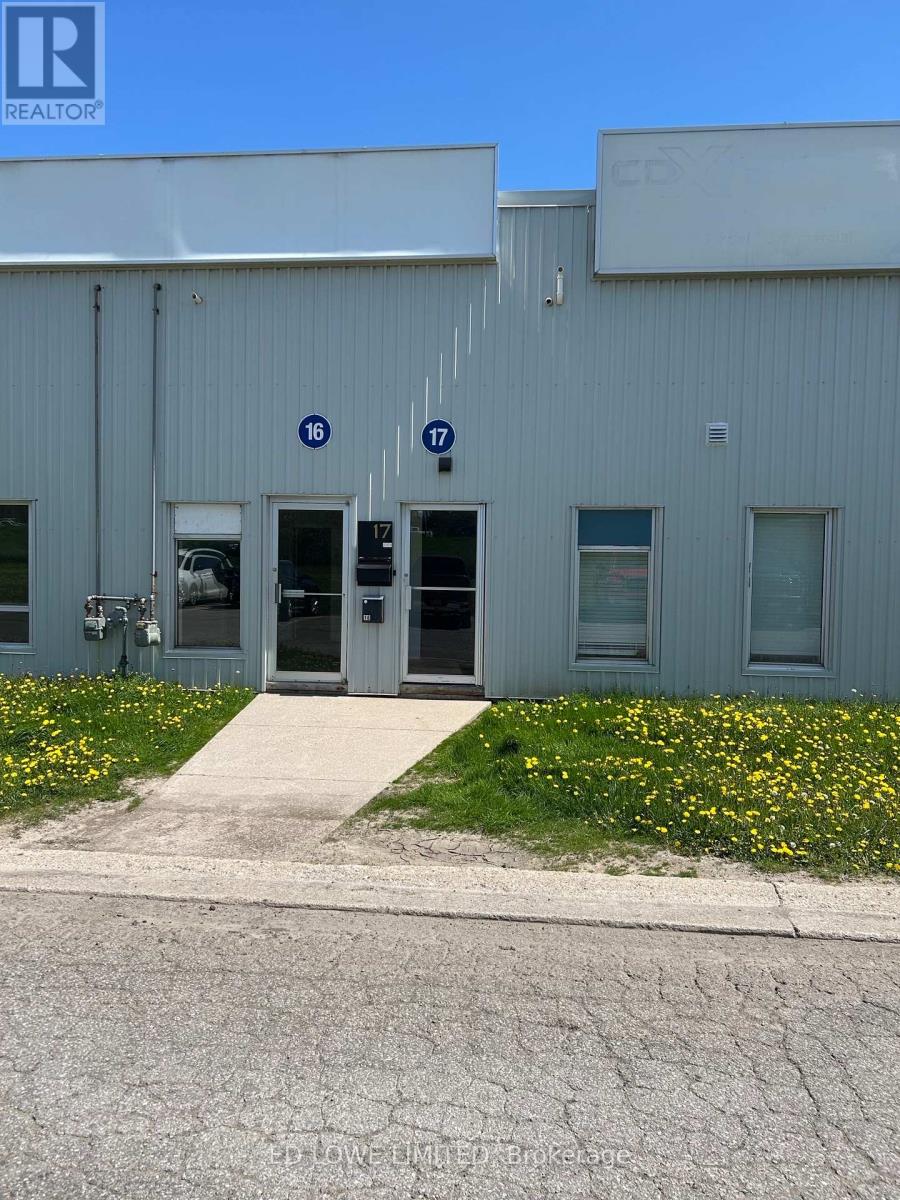 17 - 28 CURRIE STREET, Barrie, Ontario