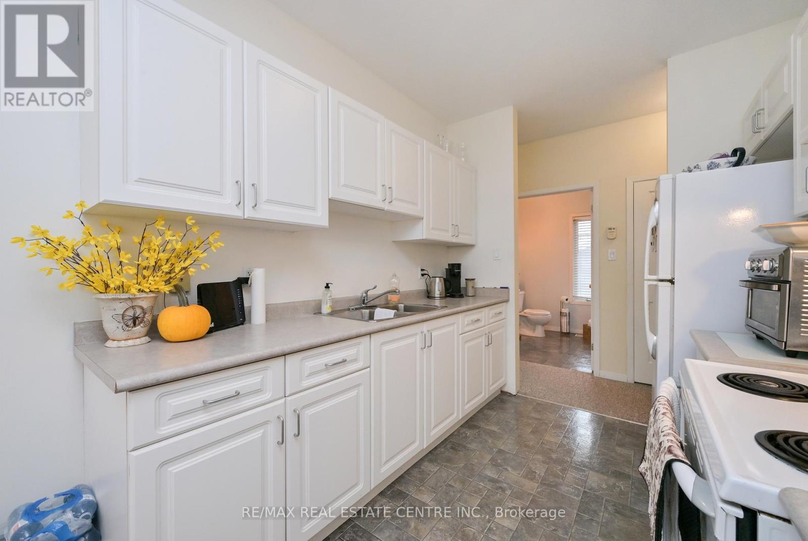 300a Broadway, Orangeville, Ontario  L9W 1L3 - Photo 9 - W12859894
