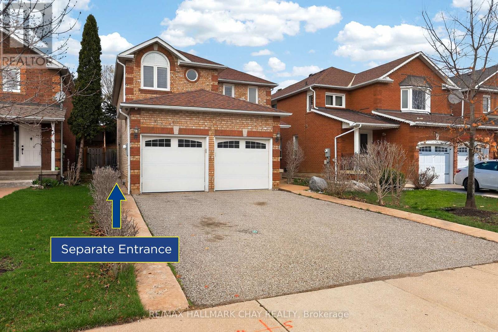72 Ravenscliffe Court, Brampton, Ontario  L6X 4N9 - Photo 3 - W13183096