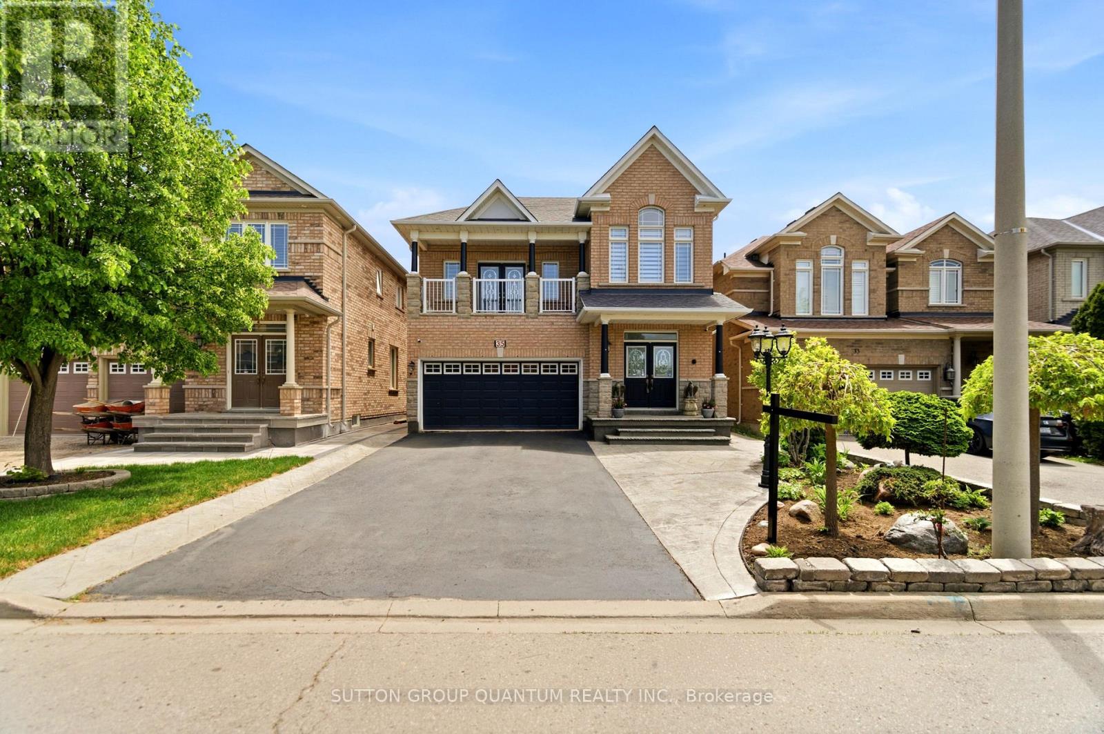35 Devonsleigh Drive, Brampton, Ontario  L7A 3S3 - Photo 3 - W13211382