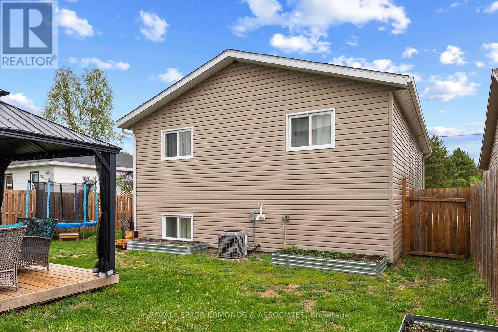 12 Wilbert Street, Petawawa, Ontario  K8H 2C6 - Photo 29 - X12983438