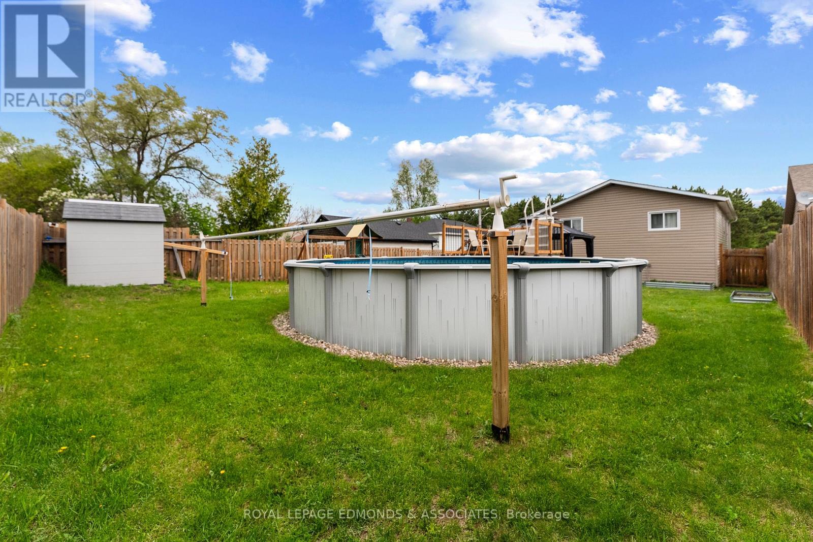 12 Wilbert Street, Petawawa, Ontario  K8H 2C6 - Photo 28 - X12983438