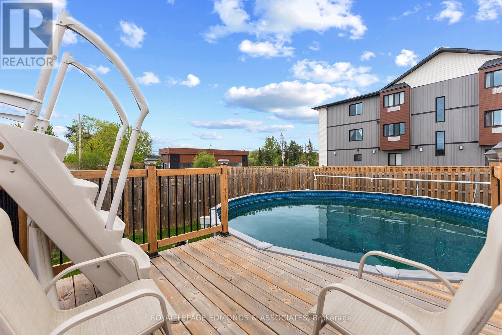 12 Wilbert Street, Petawawa, Ontario  K8H 2C6 - Photo 32 - X12983438