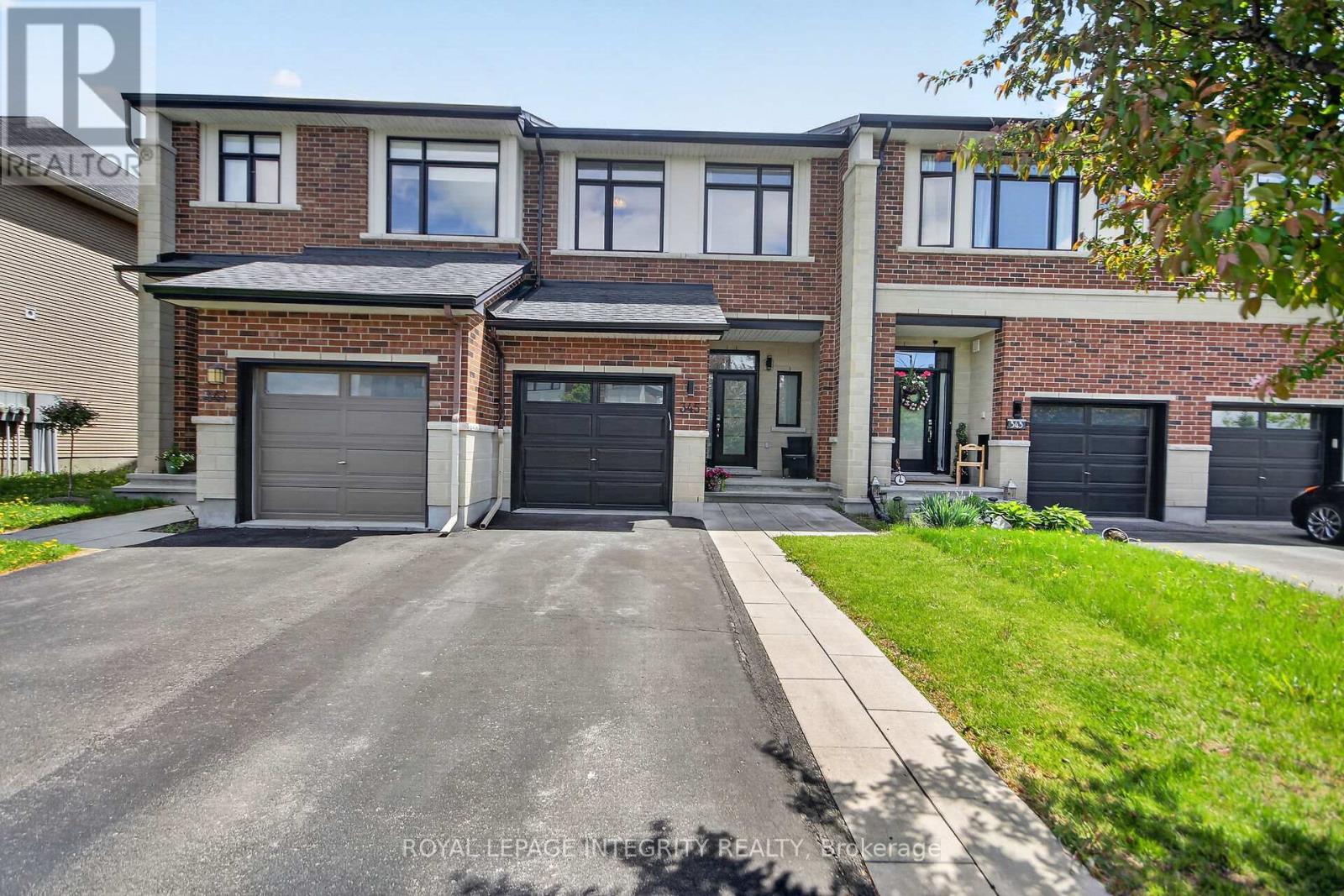 345 Cooks Mill Crescent, Ottawa, Ontario  K1V 2N3 - Photo 2 - X13208912