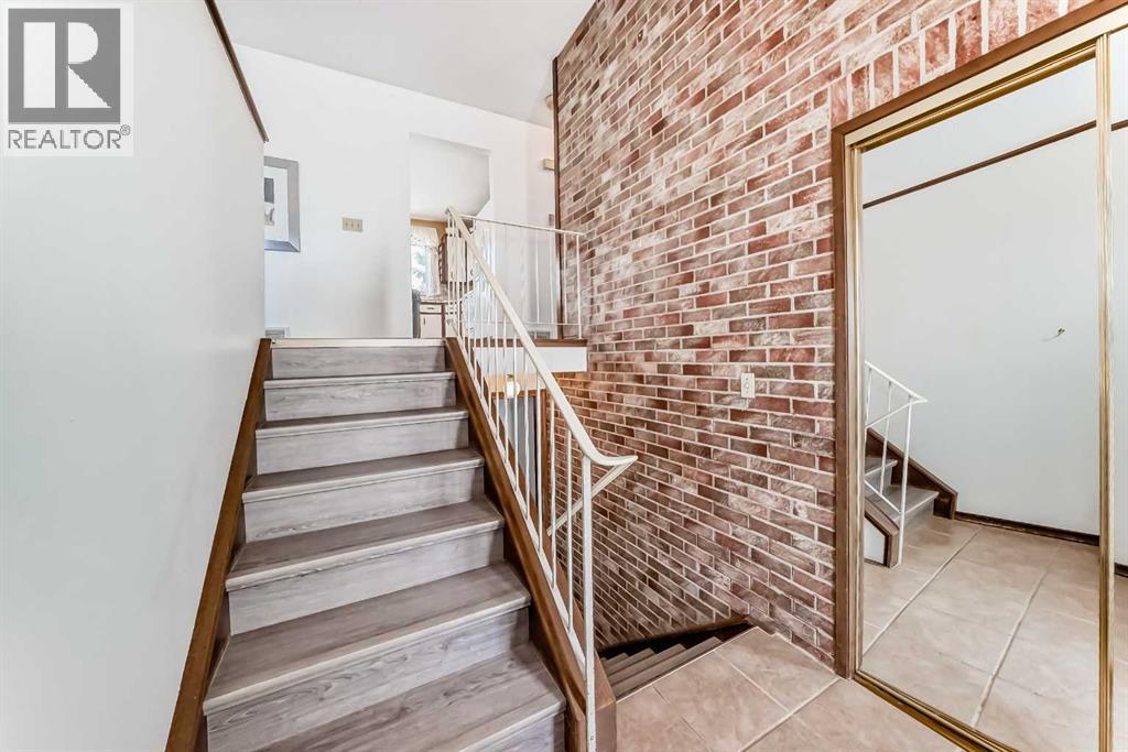 5539 Dalhart Road NW, Calgary, Alberta  T3A 1S3 - Photo 6 - A2313086