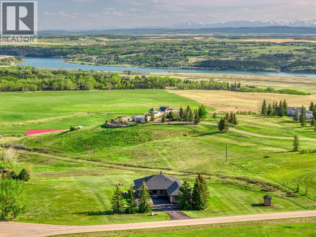 7 Bearspaw Pointe Green, Rural Rocky View County, Alberta  T3L 2P6 - Photo 3 - A2315964