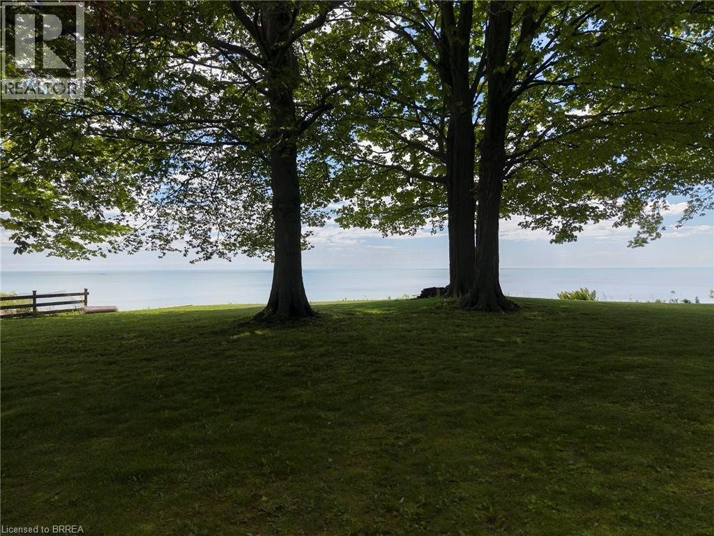 709 Nelson Street W, Port Dover, Ontario  N0A 1N2 - Photo 2 - 40834323