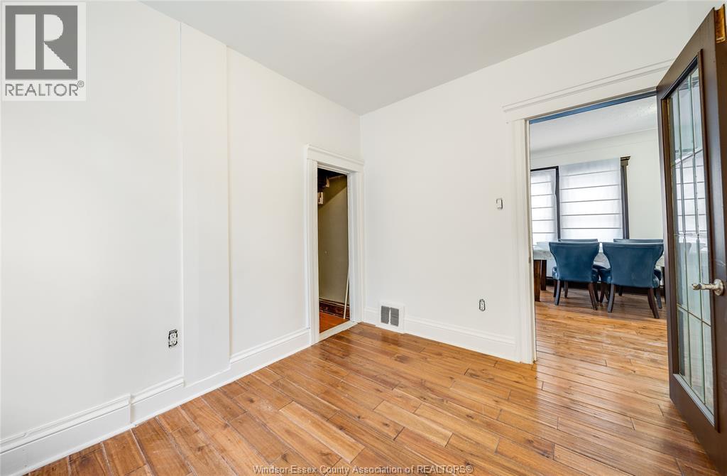 1153 Gladstone Avenue, Windsor, Ontario  N9A 2R9 - Photo 24 - 26012223