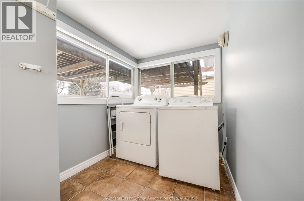 1153 Gladstone Avenue, Windsor, Ontario  N9A 2R9 - Photo 31 - 26012223