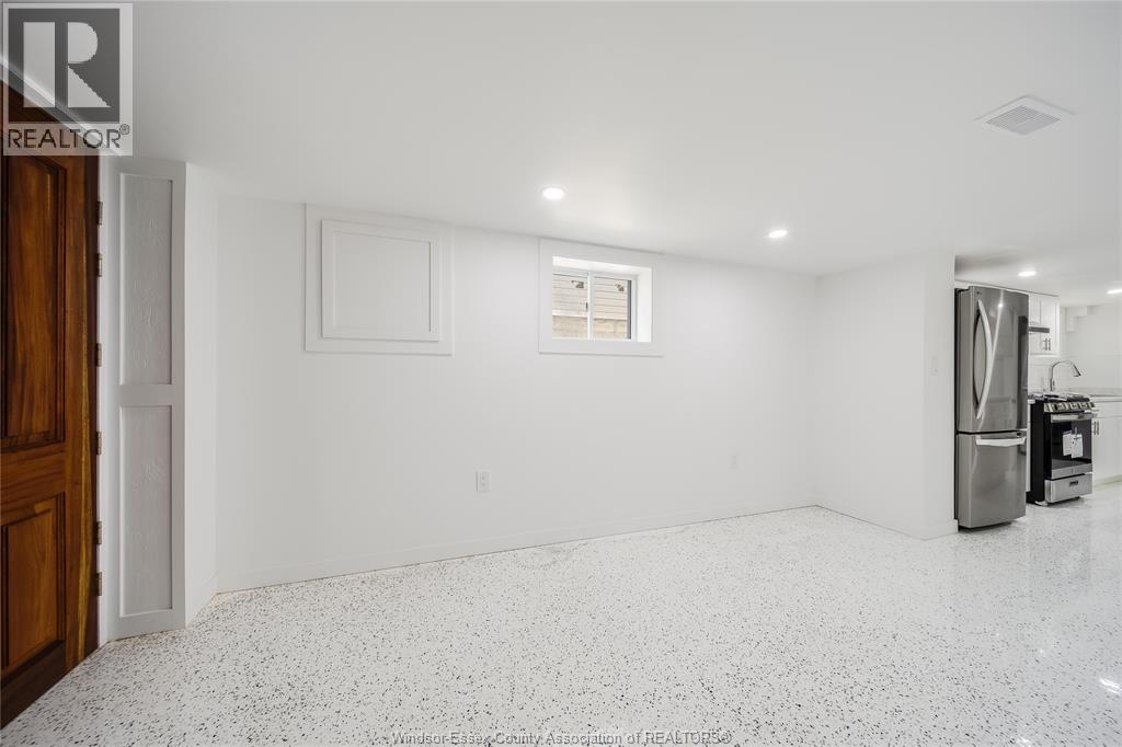 1153 Gladstone Avenue, Windsor, Ontario  N9A 2R9 - Photo 35 - 26012223