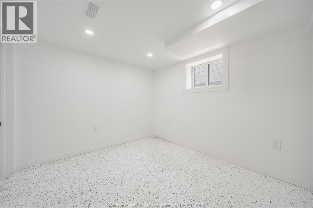 1153 Gladstone Avenue, Windsor, Ontario  N9A 2R9 - Photo 42 - 26012223