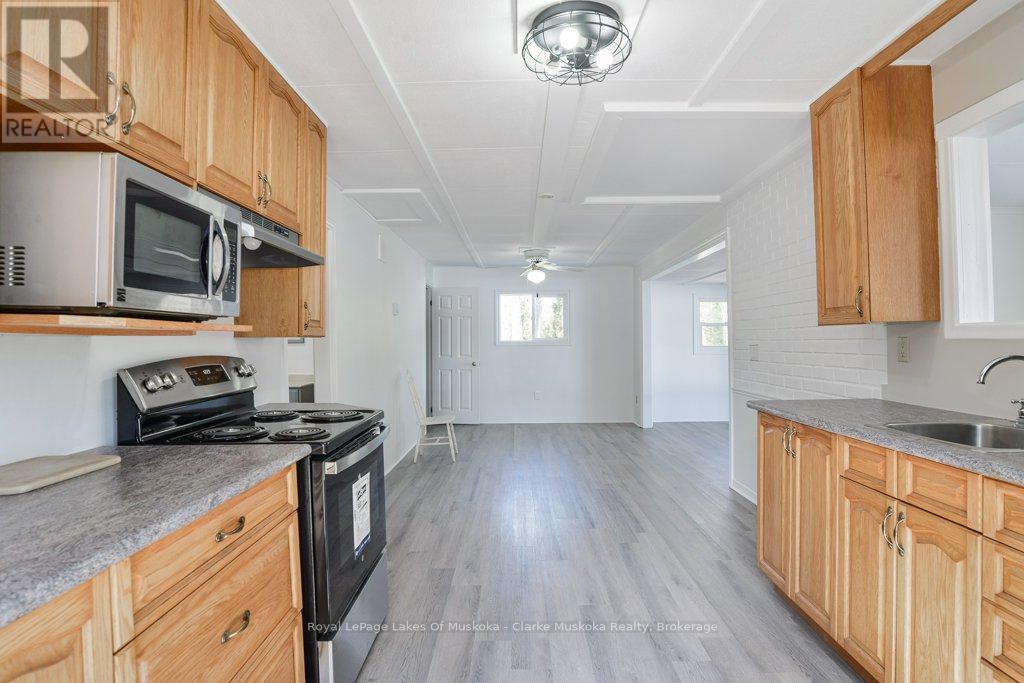 525 Hiawatha Road, Georgian Bay, Ontario  L0K 1S0 - Photo 6 - X12919424
