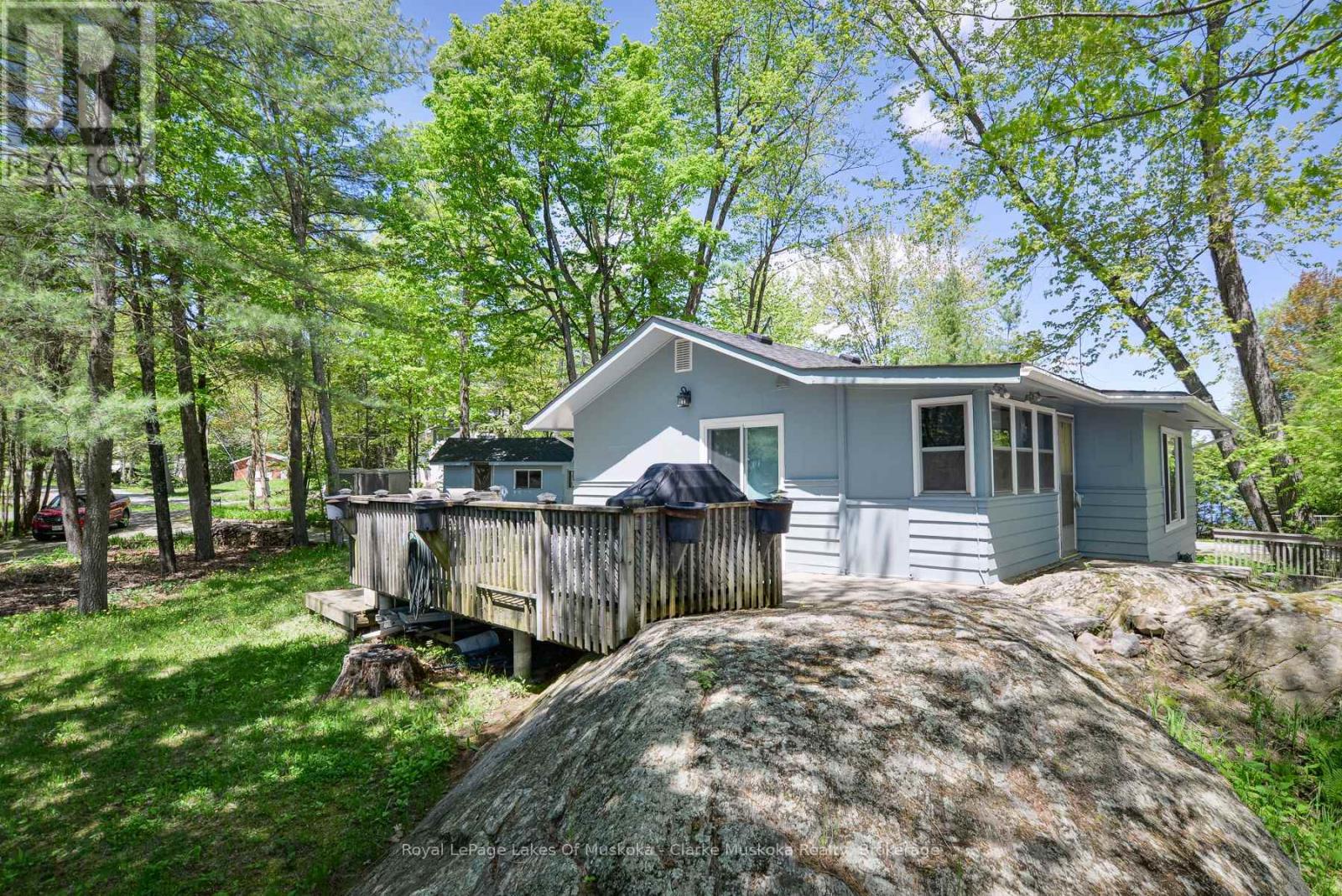525 Hiawatha Road, Georgian Bay, Ontario  L0K 1S0 - Photo 3 - X12919424