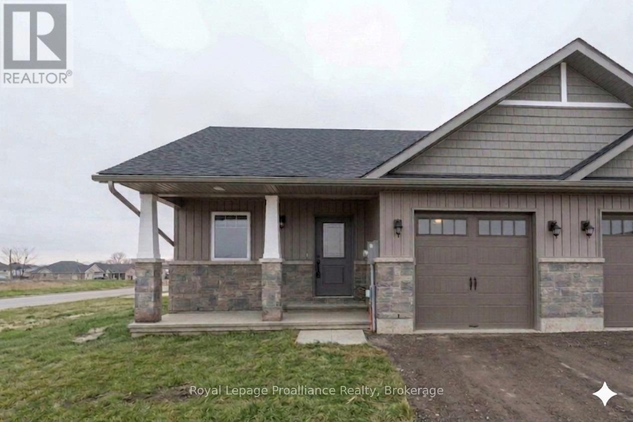 117 FARRINGTON CRESCENT, Prince Edward County, Ontario