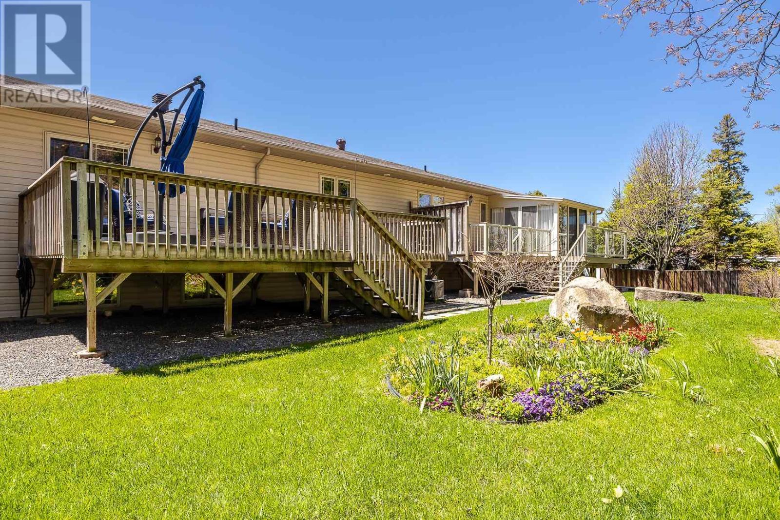 1284 Queen Street E, Sault Ste. Marie, Ontario  P6A 2E8 - Photo 48 - SM261123