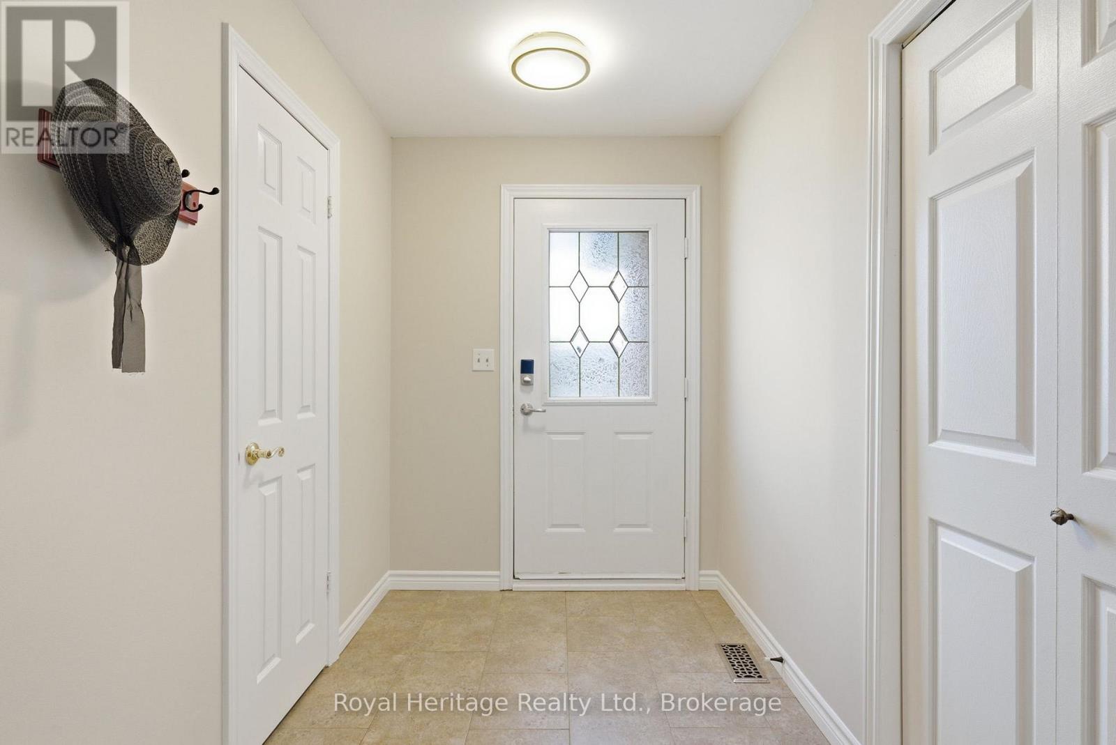 24 Summerlea Court, Clarington, Ontario  L1E 1B5 - Photo 3 - E13213064