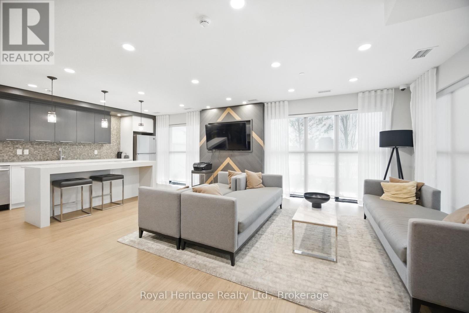 319 - 128 Grovewood Common, Oakville, Ontario  L6H 0X3 - Photo 37 - W13213444
