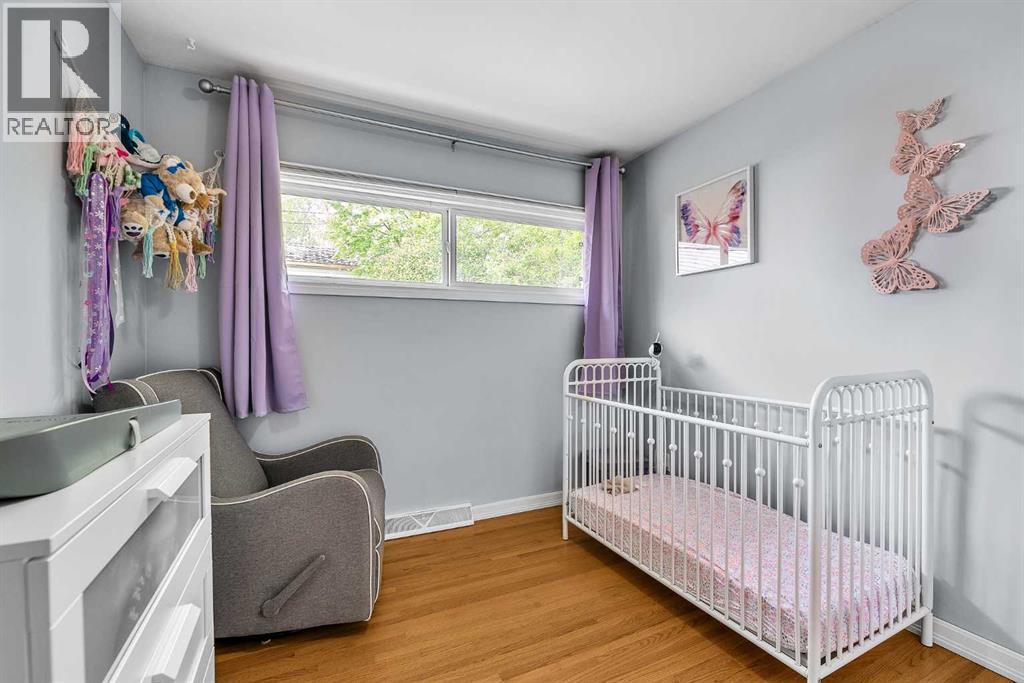 5935 Thornton Road NW, Calgary, Alberta  T2K 3C3 - Photo 19 - A2314397