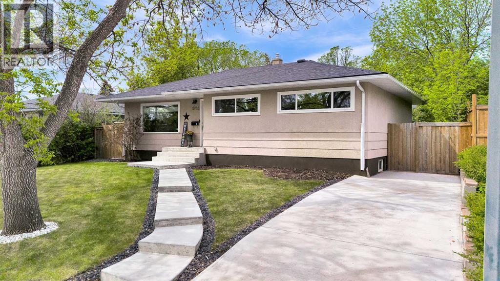 5935 Thornton Road NW, Calgary, Alberta  T2K 3C3 - Photo 2 - A2314397