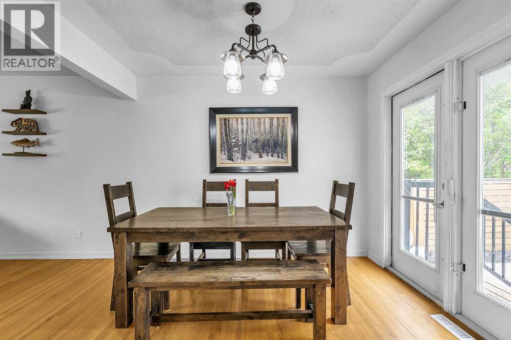 5935 Thornton Road NW, Calgary, Alberta  T2K 3C3 - Photo 8 - A2314397