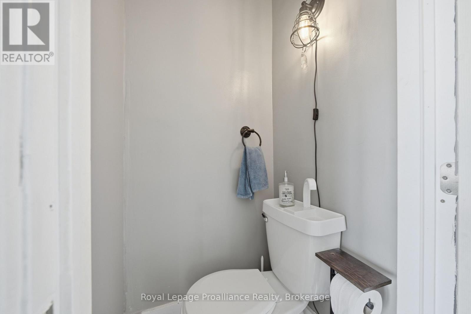 142 West Street, Quinte West, Ontario  K8V 2M5 - Photo 32 - X13212952