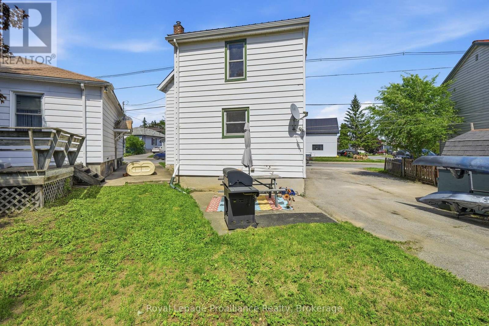 142 West Street, Quinte West, Ontario  K8V 2M5 - Photo 35 - X13212952