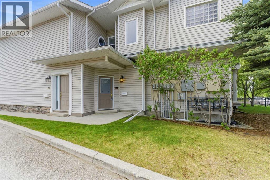 12 Rocky Vista Terrace NW, Calgary, Alberta  T3G 5G5 - Photo 6 - A2315187