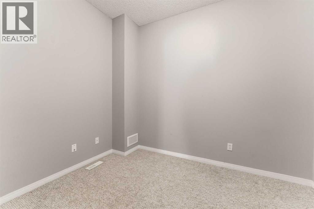 12 Rocky Vista Terrace NW, Calgary, Alberta  T3G 5G5 - Photo 22 - A2315187
