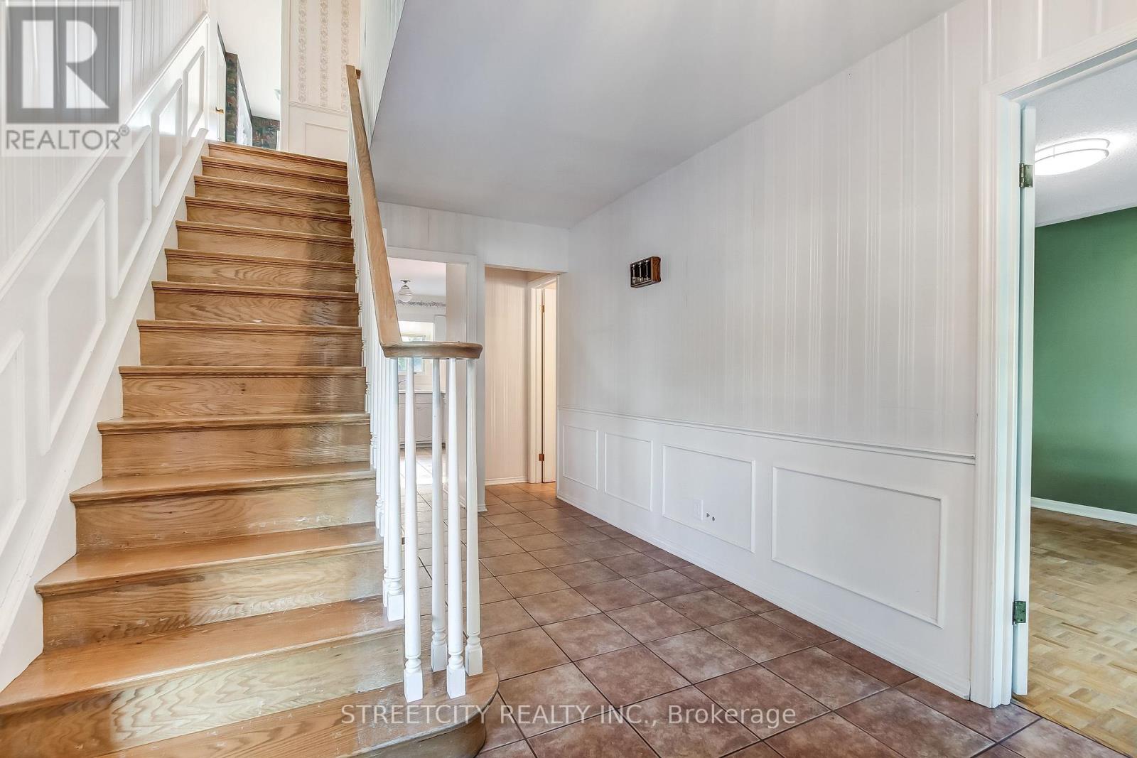 648 Cranbrook Road, London South, Ontario  N6K 1W6 - Photo 3 - X13213056