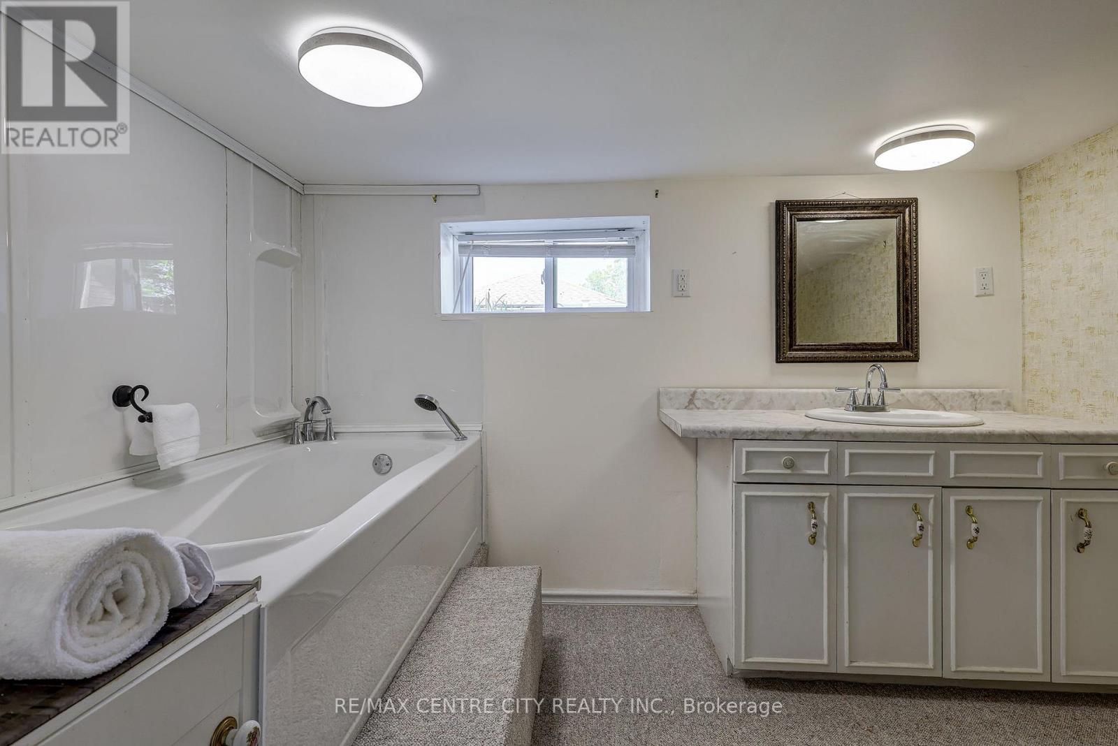 28 Centre Street, Bayham, Ontario  N0J 1Z0 - Photo 17 - X13213328
