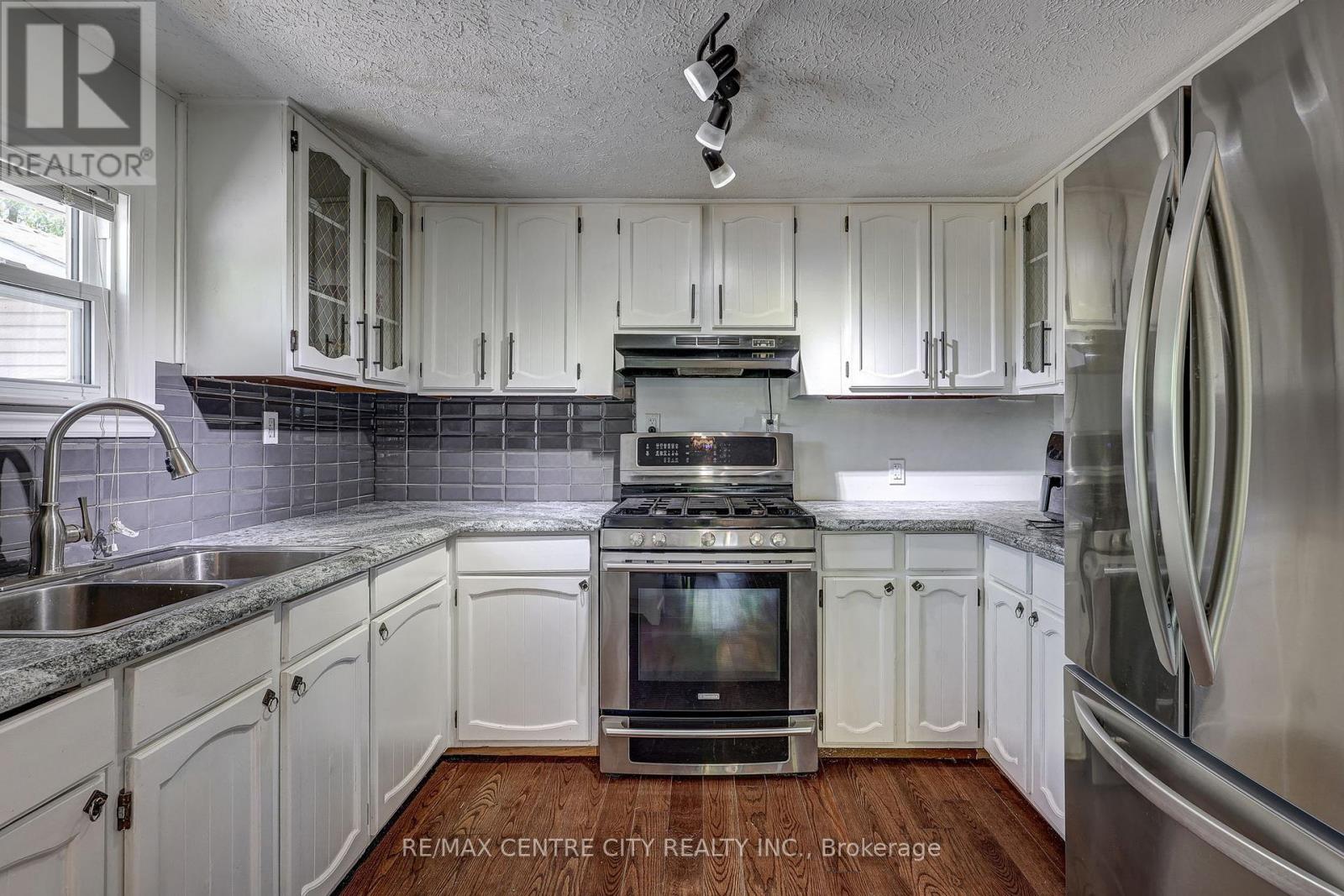28 Centre Street, Bayham, Ontario  N0J 1Z0 - Photo 4 - X13213328