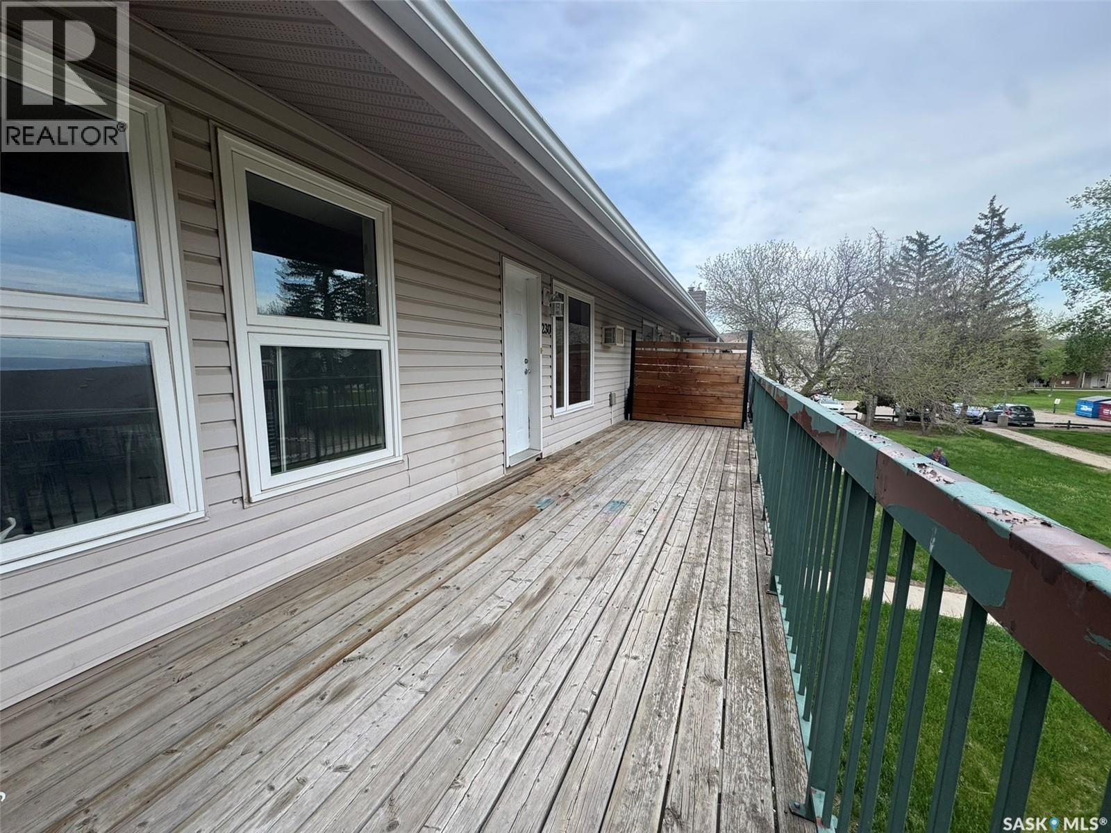 230 Gore Place, Regina, Saskatchewan  S4T 7S4 - Photo 3 - SK037549