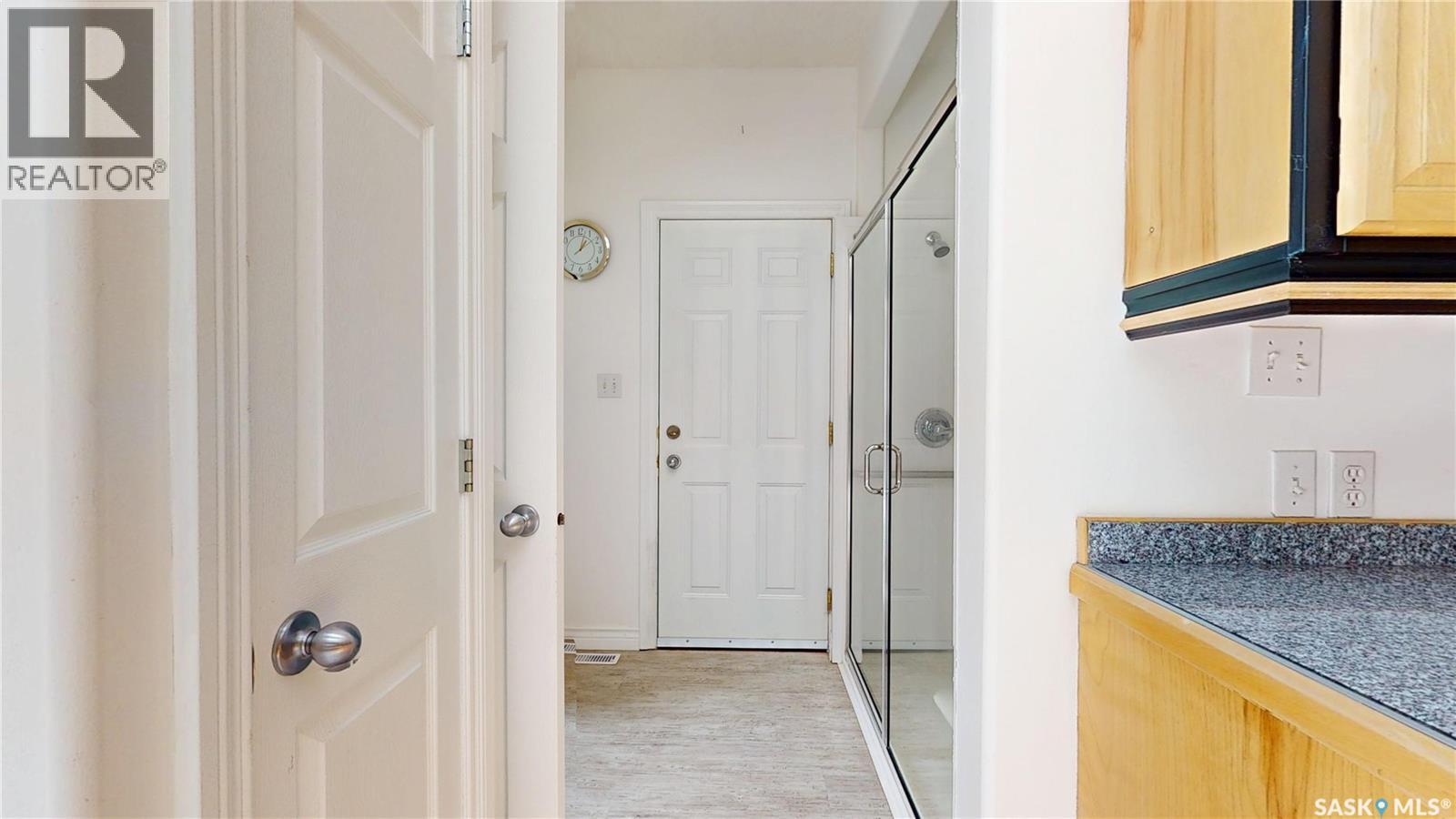 1358 Forget Street, Regina, Saskatchewan  S4T 4Y1 - Photo 19 - SK037437