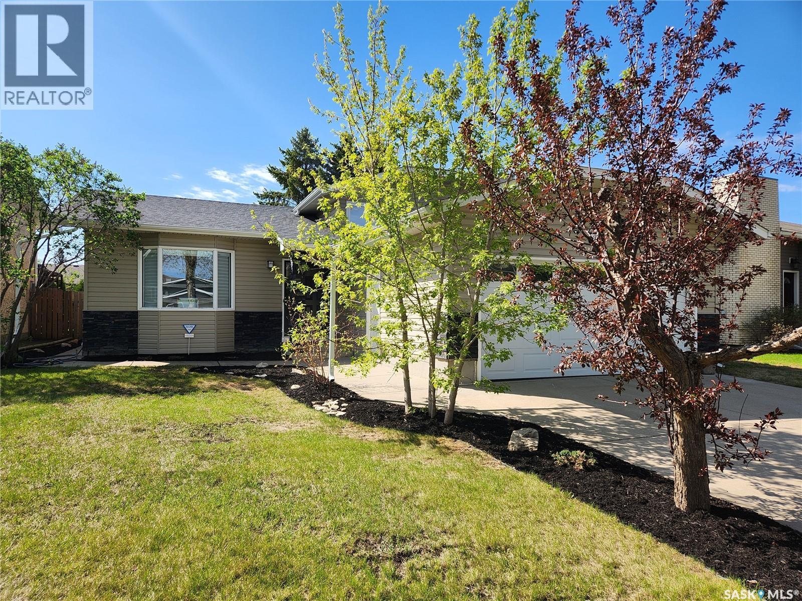 223 Adilman Drive, Saskatoon, Saskatchewan  S7K 7S1 - Photo 1 - SK037215