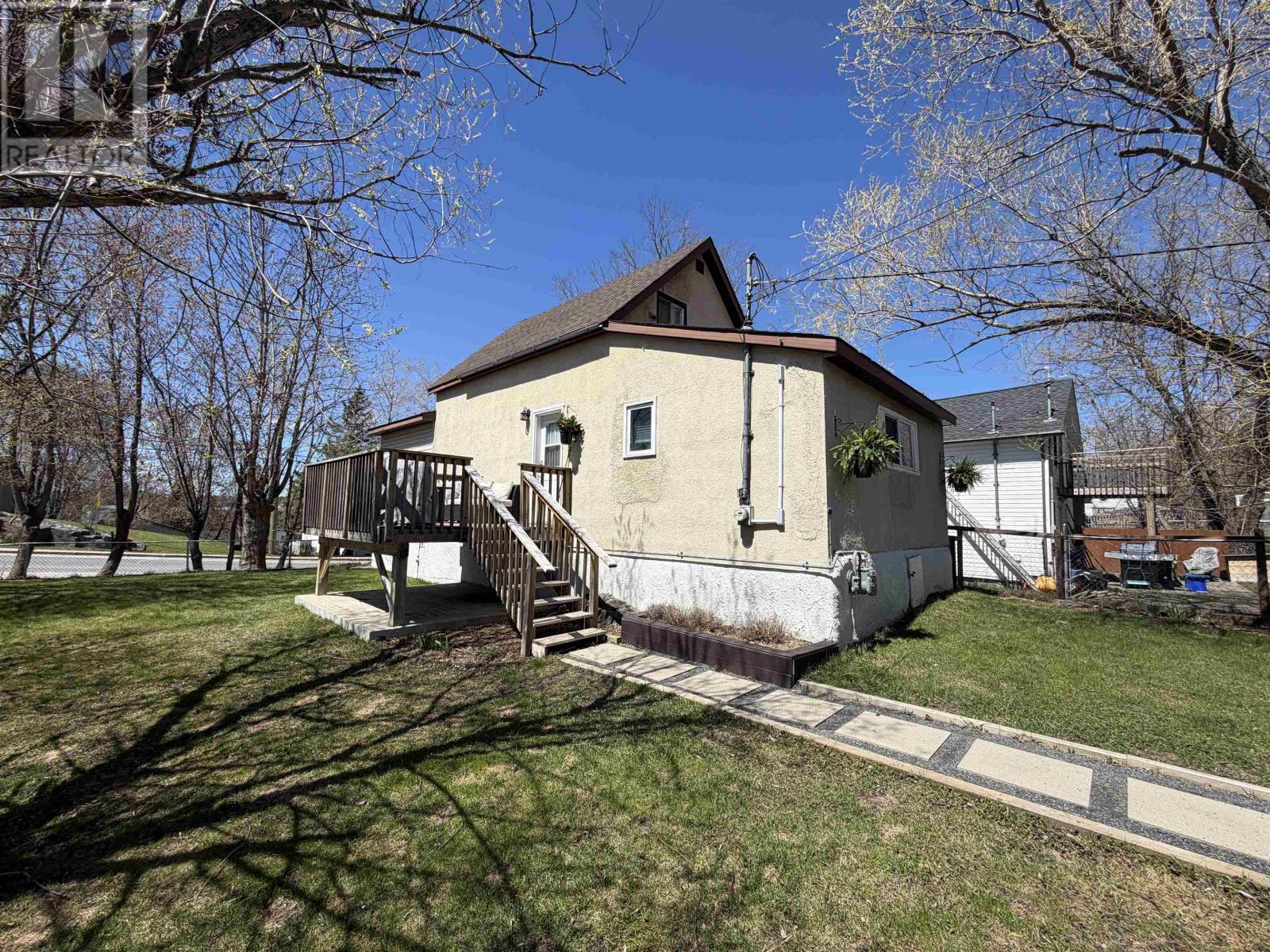 827 Fourth Ave South, Kenora, Ontario  P9N 1Z9 - Photo 3 - TB2601153