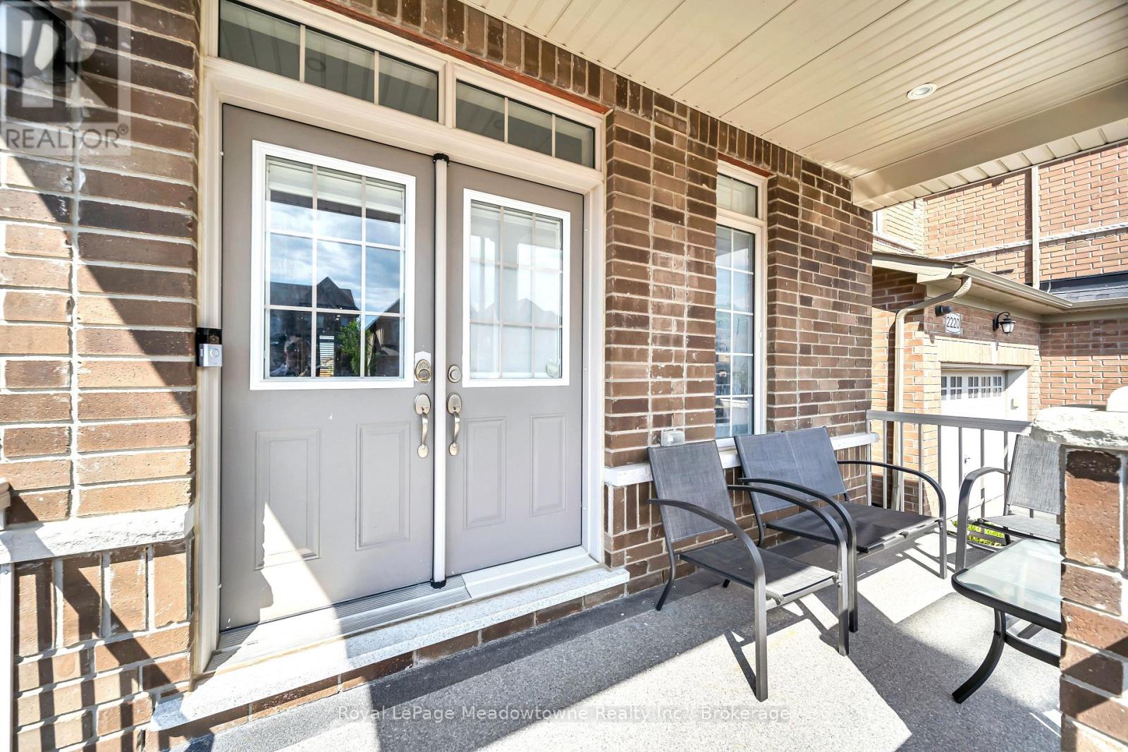 2218 Lozenby Street, Innisfil, Ontario  L9S 0M8 - Photo 3 - N13213014