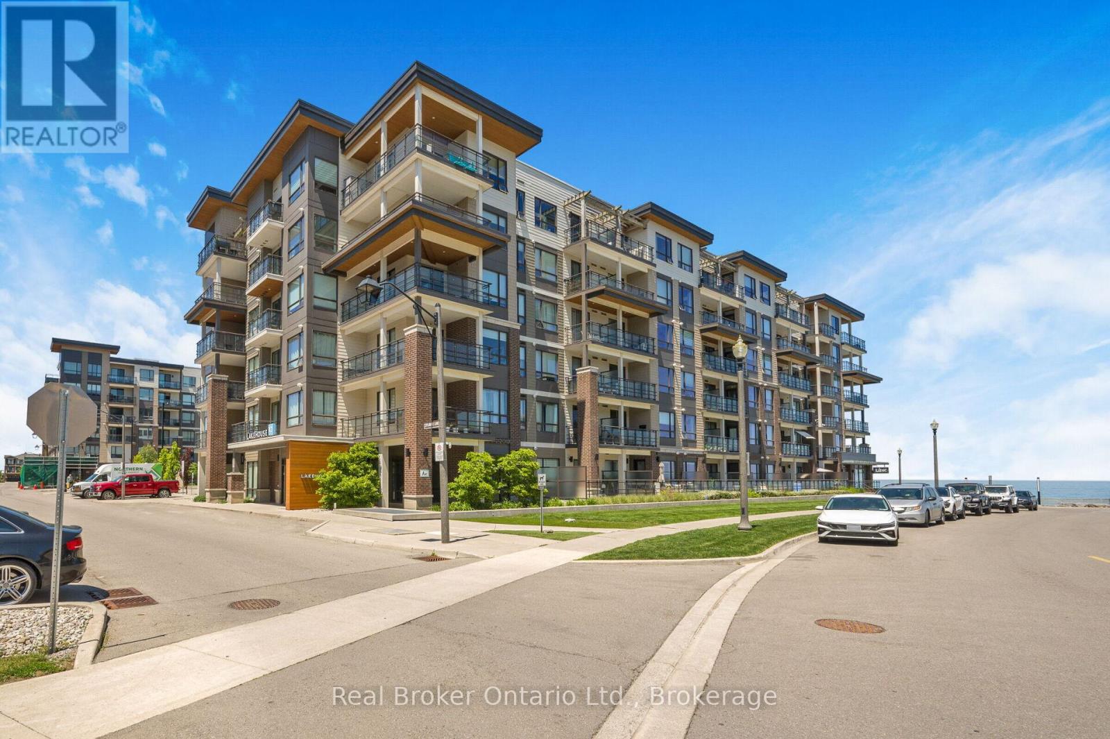 310 - 10 ESPLANADE LANE, Grimsby, Ontario