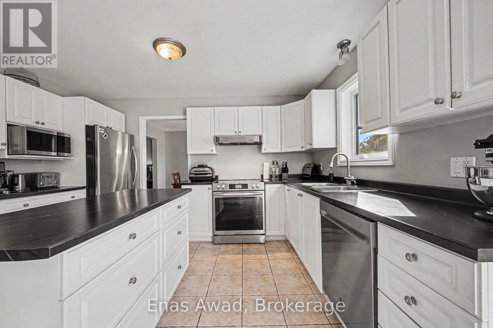 1253 Collier Crescent, Ottawa, Ontario  K4P 1C1 - Photo 10 - X13211922