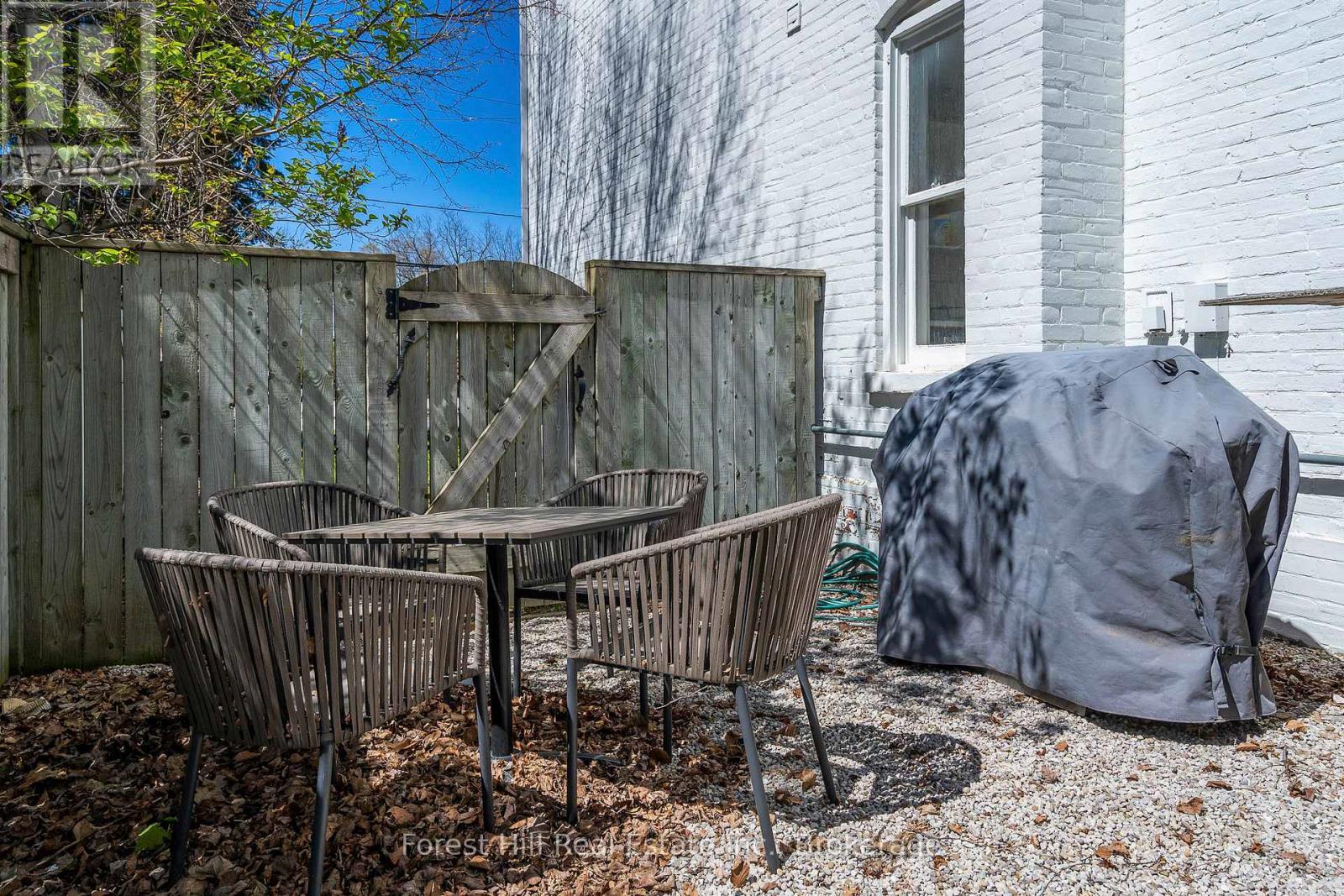 B - 114 Ontario Street, Collingwood, Ontario L9Y 1M3 - Photo 15 - S13212926
