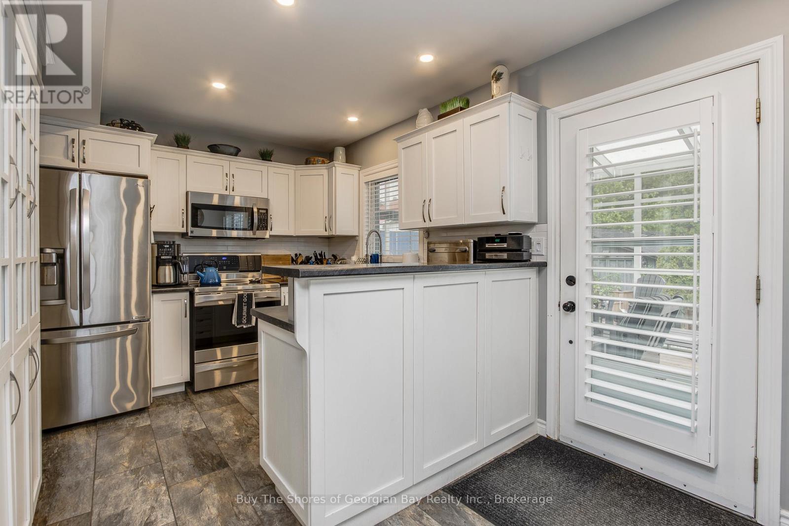27 Don Street, Penetanguishene, Ontario  L9M 1E5 - Photo 13 - S13213136