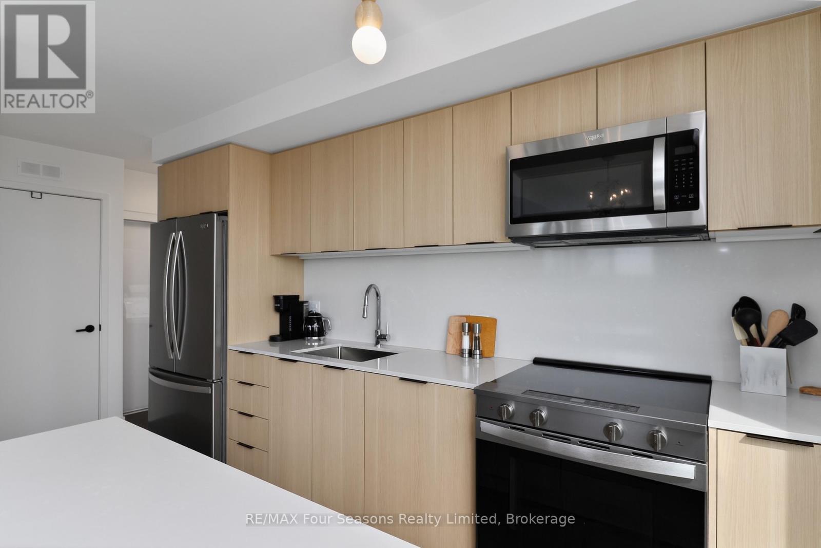 406 - 31 Huron Street, Collingwood, Ontario L9Y 5T7 - Photo 6 - S13213158