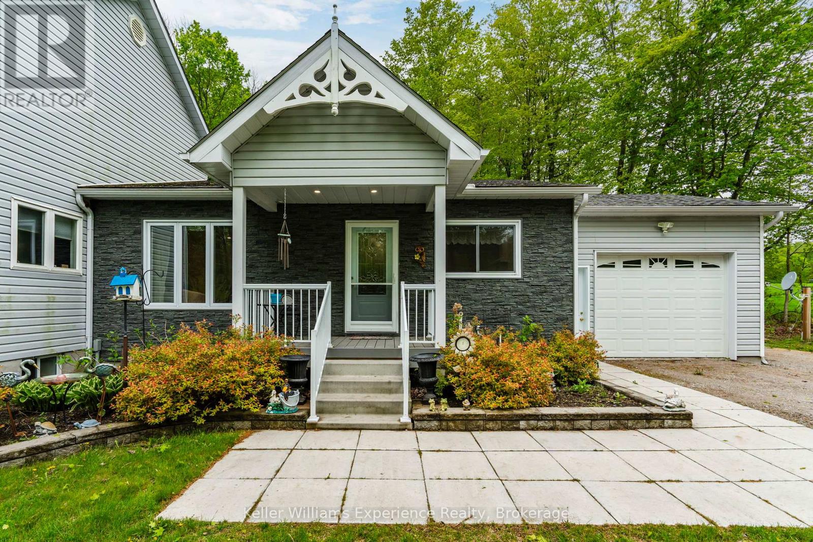 B - 2174 Ron Jones Road, Tay, Ontario  L4R 4K3 - Photo 2 - S13213348