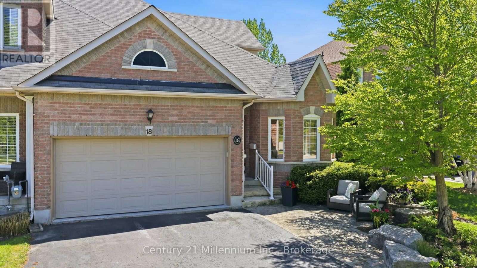 18 Thomas Drive, Collingwood, Ontario L9Y 0A6 - Photo 4 - S13213446
