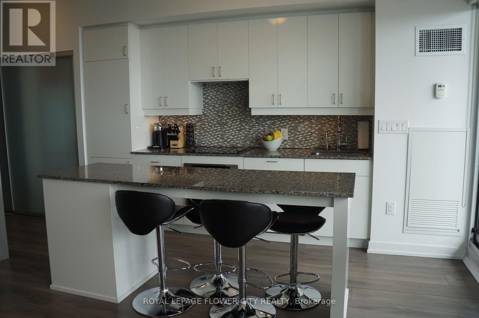 4007 - 426 University Avenue, Toronto, Ontario  M5G 1S9 - Photo 10 - C13212942