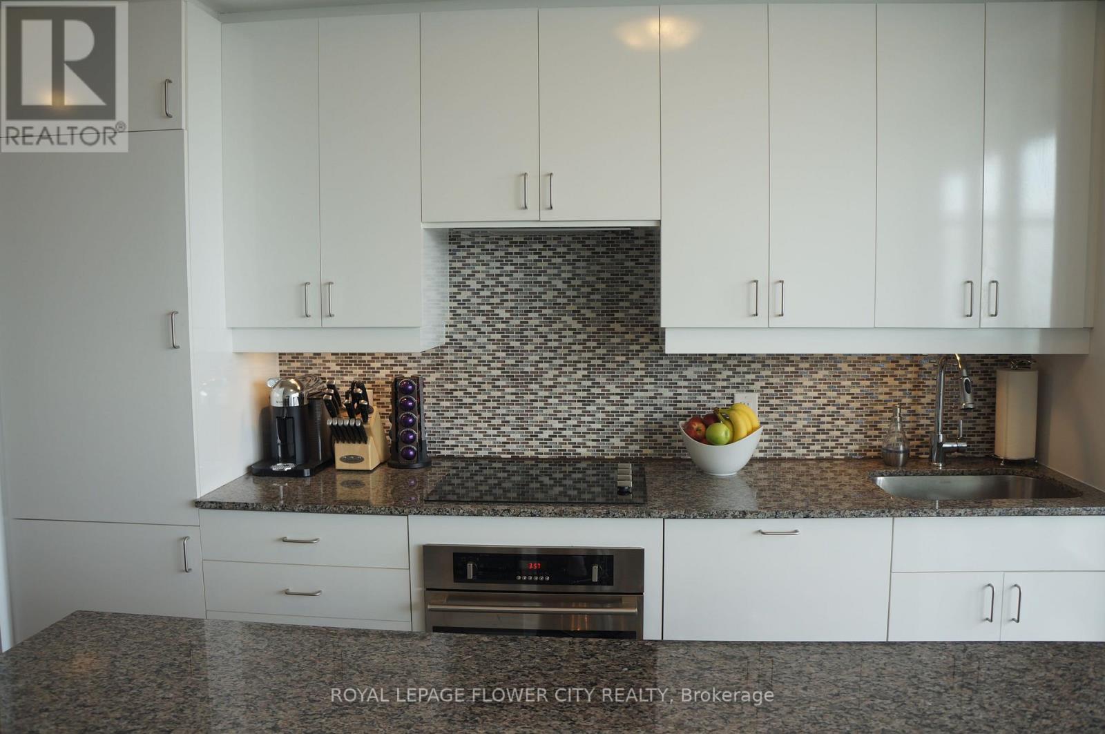 4007 - 426 University Avenue, Toronto, Ontario  M5G 1S9 - Photo 8 - C13212942