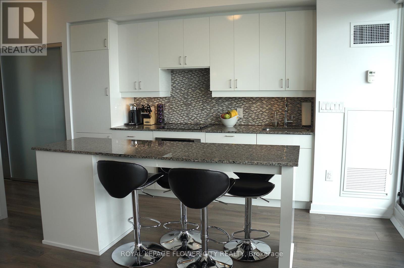 4007 - 426 University Avenue, Toronto, Ontario  M5G 1S9 - Photo 9 - C13212942