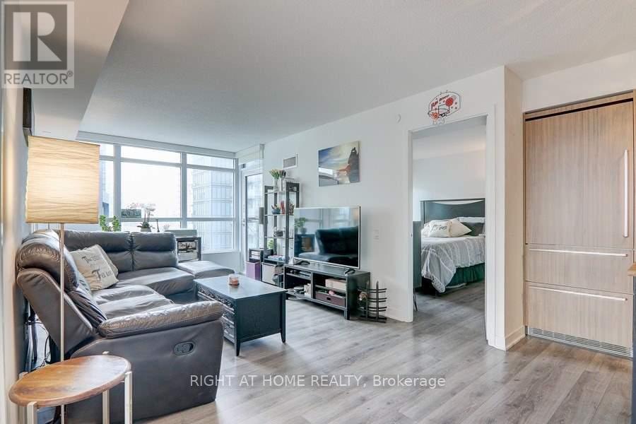 906 - 80 Queens Wharf Road, Toronto, Ontario  M5V 0J3 - Photo 5 - C13212972